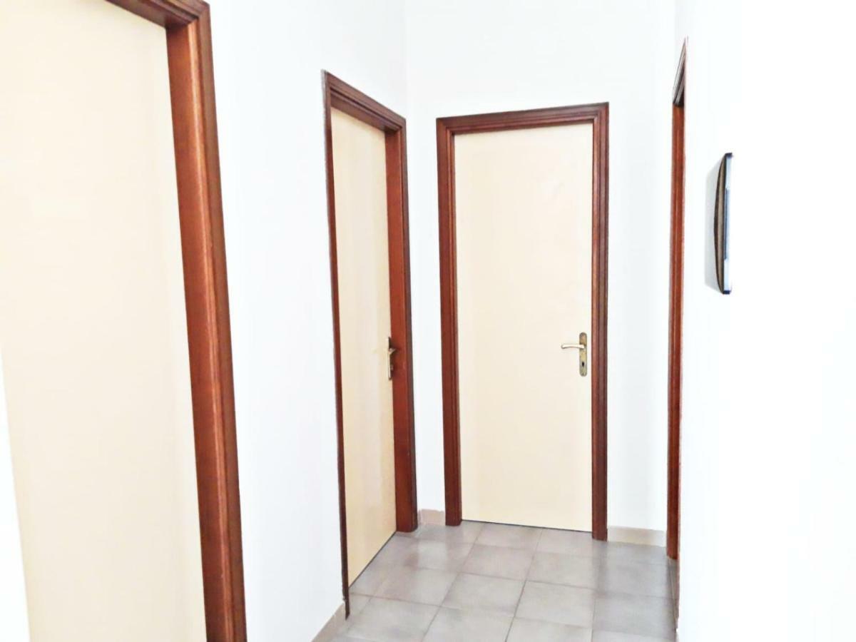 Red House Villa Càbras Екстериор снимка