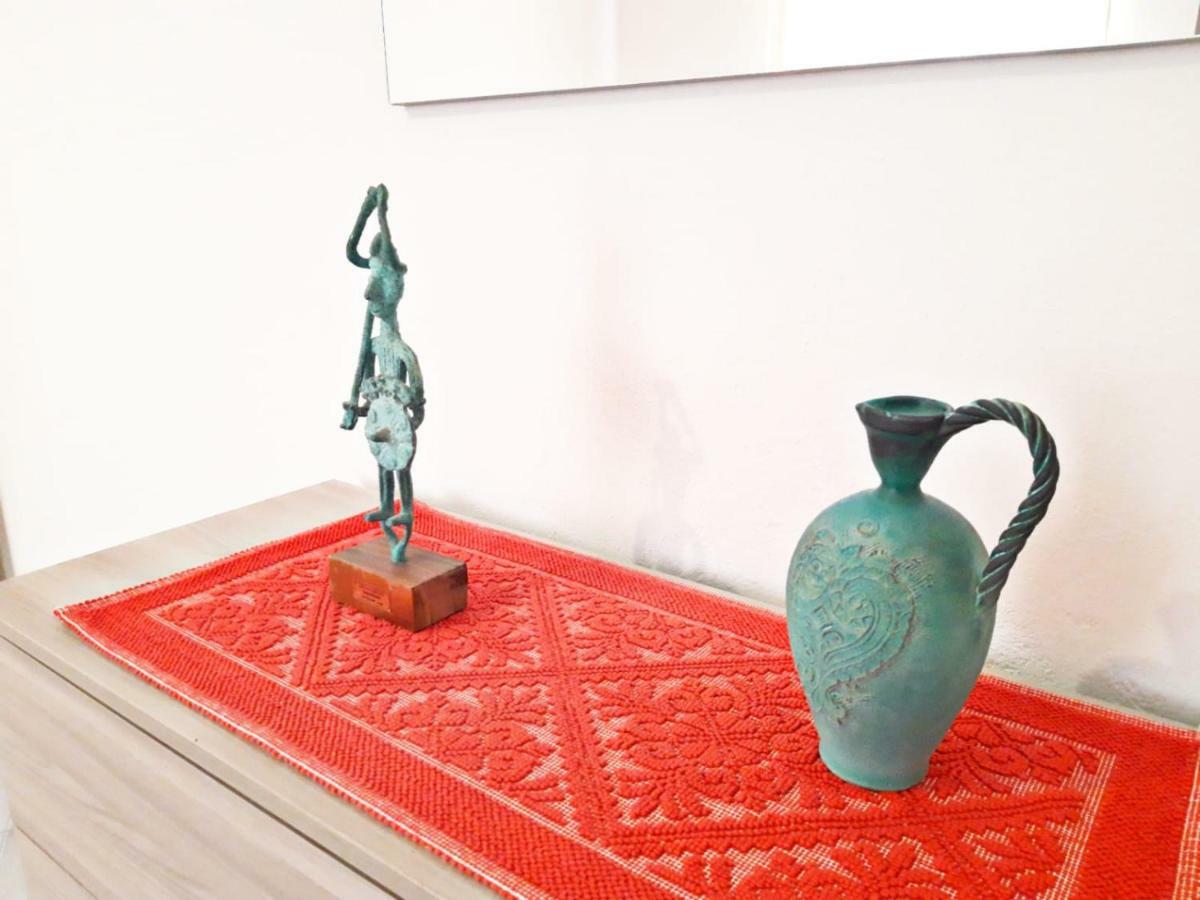 Red House Villa Càbras Екстериор снимка